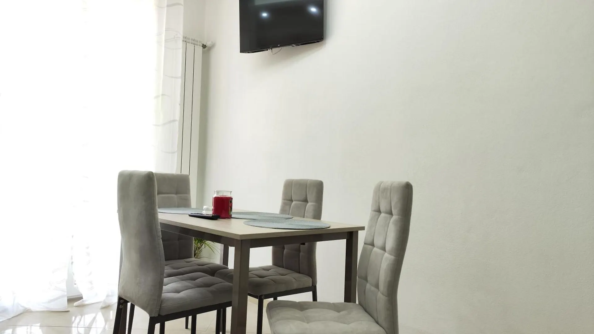 B&B Bologna 0*,  Italy