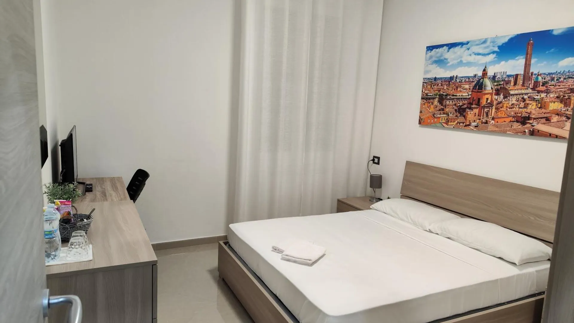 B&B Bologna 0*,  Italy